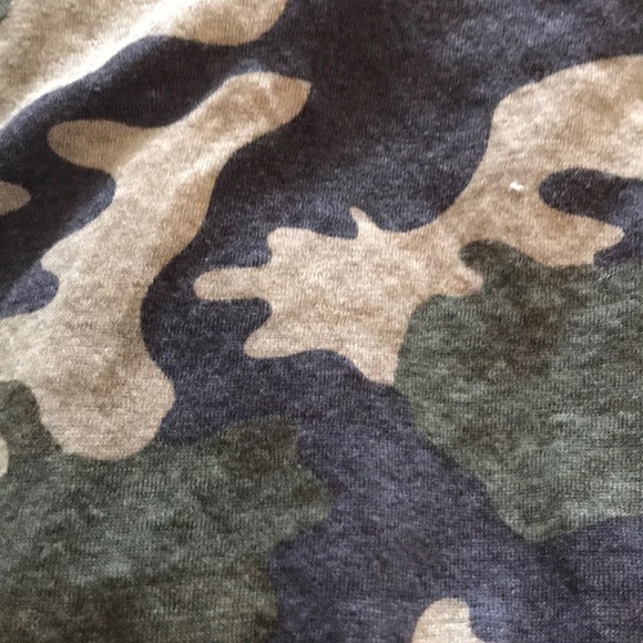 Halogen camo print linen tank top - Picture 3 of 3